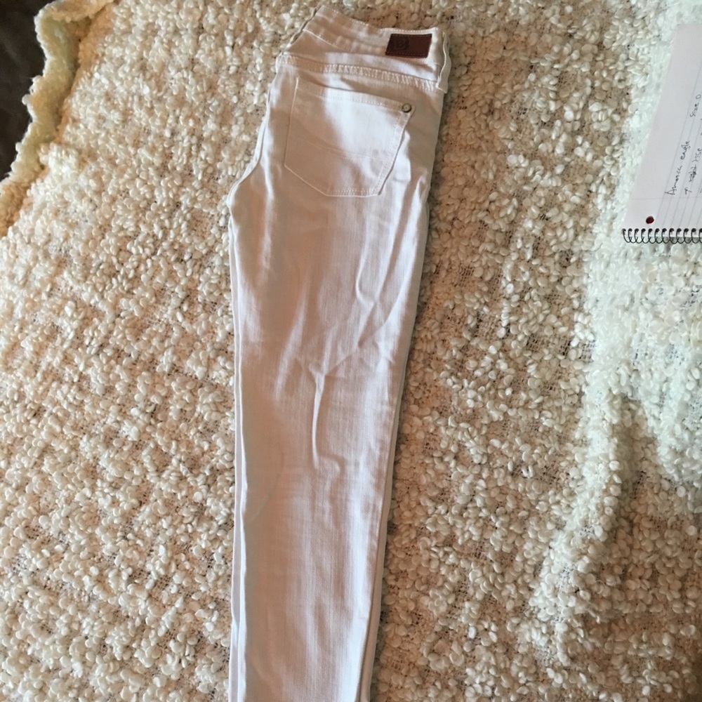 Bullhead Low-Rise Skinny Jeans